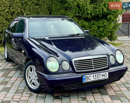 Синий Мерседес Е-Класс, объемом двигателя 2.3 л и пробегом 350 тыс. км за 2450 $, фото 1 на Automoto.ua