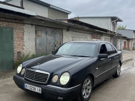Мерседес Е-Класс 1997 в Тернополе на Automoto.ua Синий Мерседес Е-Класс, объемом двигателя 2.8 л и пробегом 300 тыс. км за 2100 $, фото 1 на Automoto.ua