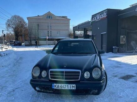 Синій Мерседес Е-Клас, об'ємом двигуна 2.3 л та пробігом 450 тис. км за 2950 $, фото 1 на Automoto.ua