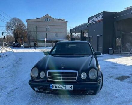Синий Мерседес Е-Класс, объемом двигателя 2.3 л и пробегом 450 тыс. км за 2950 $, фото 1 на Automoto.ua