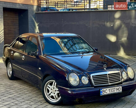 Синий Мерседес Е-Класс, объемом двигателя 2.3 л и пробегом 290 тыс. км за 1999 $, фото 1 на Automoto.ua