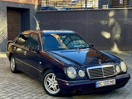 Синий Мерседес Е-Класс, объемом двигателя 2.3 л и пробегом 290 тыс. км за 1999 $, фото 1 на Automoto.ua