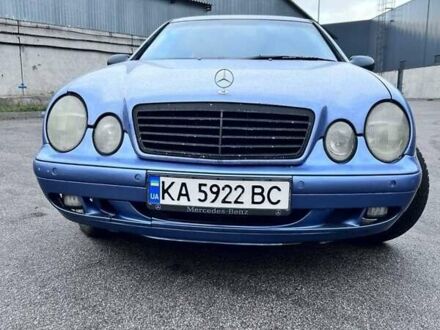 Синій Мерседес Е-Клас, об'ємом двигуна 3.2 л та пробігом 300 тис. км за 4200 $, фото 1 на Automoto.ua