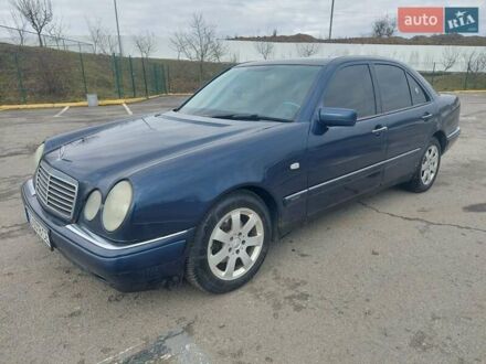 Синій Мерседес Е-Клас, об'ємом двигуна 2.2 л та пробігом 650 тис. км за 5500 $, фото 1 на Automoto.ua