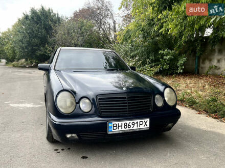 Мерседес Е-Класс 1998 в Одессе на Automoto.ua Синий Мерседес Е-Класс, объемом двигателя 2.4 л и пробегом 400 тыс. км за 2400 $, фото 1 на Automoto.ua