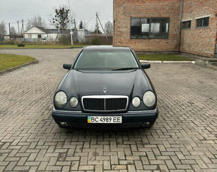 Синий Мерседес Е-Класс, объемом двигателя 2.2 л и пробегом 388 тыс. км за 4950 $, фото 1 на Automoto.ua