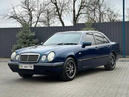 Синій Мерседес Е-Клас, об'ємом двигуна 2 л та пробігом 400 тис. км за 3800 $, фото 1 на Automoto.ua