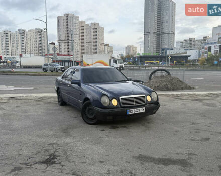 Мерседес Е-Класс 1999 в Киеве на Automoto.ua Синий Мерседес Е-Класс, объемом двигателя 2.4 л и пробегом 316 тыс. км за 2499 $, фото 1 на Automoto.ua