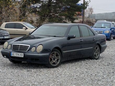 Синій Мерседес Е-Клас, об'ємом двигуна 3.2 л та пробігом 450 тис. км за 3499 $, фото 1 на Automoto.ua
