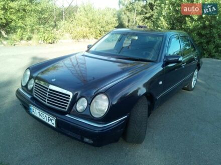 Мерседес Е-Клас 1999 у Вышгороде на Automoto.ua Синій Мерседес Е-Клас, об'ємом двигуна 3 л та пробігом 482 тис. км за 3200 $, фото 1 на Automoto.ua