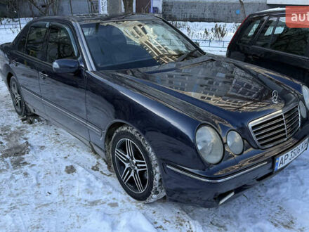Синій Мерседес Е-Клас, об'ємом двигуна 2.4 л та пробігом 315 тис. км за 2999 $, фото 1 на Automoto.ua