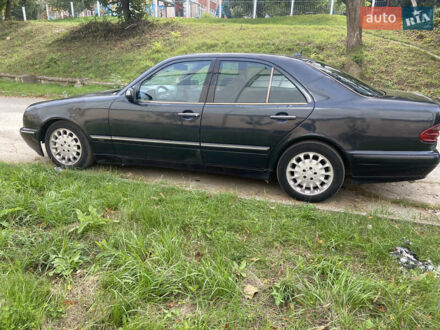 Мерседес Е-Клас 1999 у Каменце-Подольском на Automoto.ua Синій Мерседес Е-Клас, об'ємом двигуна 3.22 л та пробігом 540 тис. км за 3600 $, фото 1 на Automoto.ua