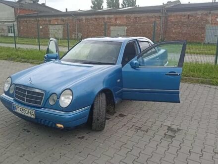 Мерседес Е-Класс 1999 в Коломые на Automoto.ua Синий Мерседес Е-Класс, объемом двигателя 2 л и пробегом 293 тыс. км за 165000 $, фото 1 на Automoto.ua