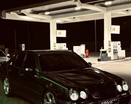 Синий Мерседес Е-Класс, объемом двигателя 2.2 л и пробегом 300 тыс. км за 2600 $, фото 1 на Automoto.ua