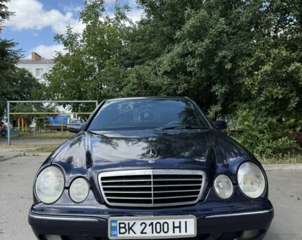 Мерседес Е-Класс 1999 в Синельниковом на Automoto.ua Синий Мерседес Е-Класс, объемом двигателя 2.7 л и пробегом 496 тыс. км за 3300 $, фото 1 на Automoto.ua