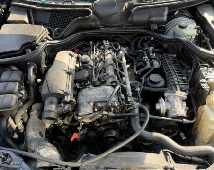 Синий Мерседес Е-Класс, объемом двигателя 2.2 л и пробегом 350 тыс. км за 999 $, фото 1 на Automoto.ua