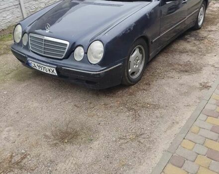 Синий Мерседес Е-Класс, объемом двигателя 2.69 л и пробегом 510 тыс. км за 3200 $, фото 1 на Automoto.ua