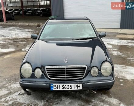 Синий Мерседес Е-Класс, объемом двигателя 3.2 л и пробегом 305 тыс. км за 2500 $, фото 1 на Automoto.ua