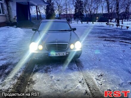 Синій Мерседес Е-Клас, об'ємом двигуна 2 л та пробігом 320 тис. км за 3000 $, фото 1 на Automoto.ua