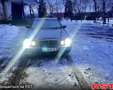 Синий Мерседес Е-Класс, объемом двигателя 2 л и пробегом 320 тыс. км за 3000 $, фото 1 на Automoto.ua