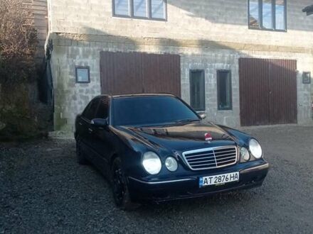Синий Мерседес Е-Класс, объемом двигателя 2.4 л и пробегом 320 тыс. км за 2600 $, фото 1 на Automoto.ua