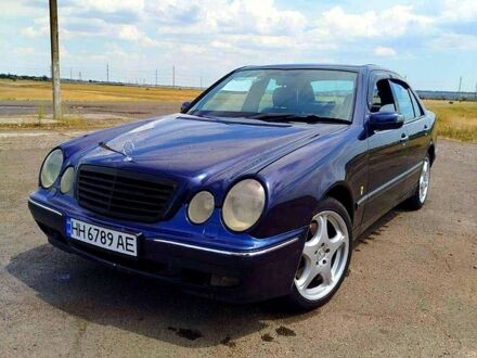 Синий Мерседес Е-Класс, объемом двигателя 4.3 л и пробегом 0 тыс. км за 4400 $, фото 1 на Automoto.ua