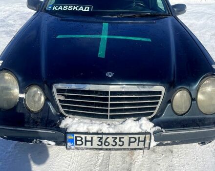 Синий Мерседес Е-Класс, объемом двигателя 3.2 л и пробегом 0 тыс. км за 3000 $, фото 1 на Automoto.ua