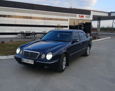 Синий Мерседес Е-Класс, объемом двигателя 2.7 л и пробегом 370 тыс. км за 3796 $, фото 1 на Automoto.ua