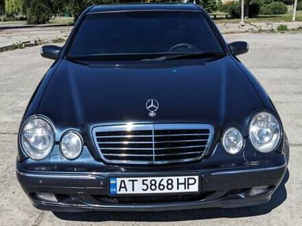 Мерседес Е-Класс 2000 в Нетешине на Automoto.ua Синий Мерседес Е-Класс, объемом двигателя 4.27 л и пробегом 400 тыс. км за 6500 $, фото 1 на Automoto.ua