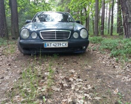 Синій Мерседес Е-Клас, об'ємом двигуна 2.1 л та пробігом 468 тис. км за 1850 $, фото 1 на Automoto.ua