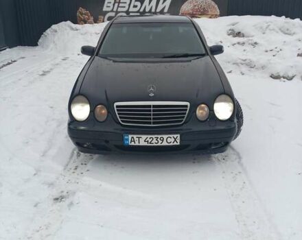 Синий Мерседес Е-Класс, объемом двигателя 2.2 л и пробегом 447 тыс. км за 2700 $, фото 1 на Automoto.ua