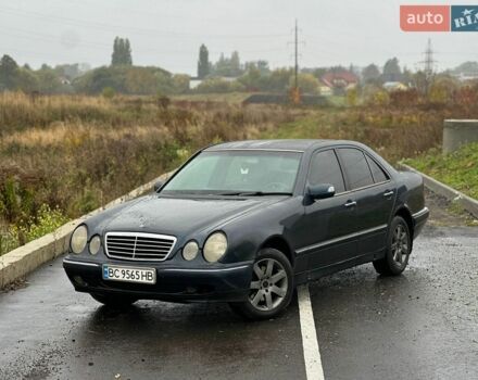 Синій Мерседес Е-Клас, об'ємом двигуна 2 л та пробігом 551 тис. км за 2750 $, фото 1 на Automoto.ua