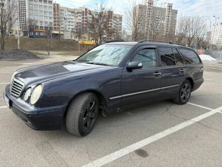 Синий Мерседес Е-Класс, объемом двигателя 2.4 л и пробегом 600 тыс. км за 2800 $, фото 1 на Automoto.ua