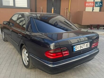 Синий Мерседес Е-Класс, объемом двигателя 2 л и пробегом 390 тыс. км за 4400 $, фото 1 на Automoto.ua