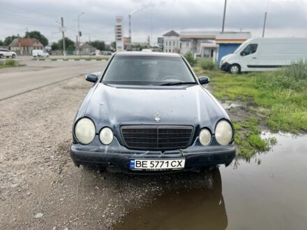 Мерседес Е-Класс 2000 в Харькове на Automoto.ua Синий Мерседес Е-Класс, объемом двигателя 2.2 л и пробегом 250 тыс. км за 1300 $, фото 1 на Automoto.ua