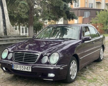 Синій Мерседес Е-Клас, об'ємом двигуна 2.2 л та пробігом 333 тис. км за 2102 $, фото 1 на Automoto.ua
