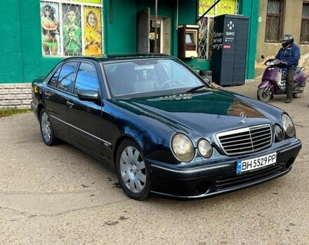 Синій Мерседес Е-Клас, об'ємом двигуна 2.8 л та пробігом 300 тис. км за 4200 $, фото 1 на Automoto.ua