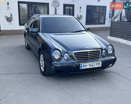 Синий Мерседес Е-Класс, объемом двигателя 2 л и пробегом 360 тыс. км за 2650 $, фото 1 на Automoto.ua