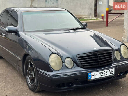 Синий Мерседес Е-Класс, объемом двигателя 2.15 л и пробегом 400 тыс. км за 3700 $, фото 1 на Automoto.ua