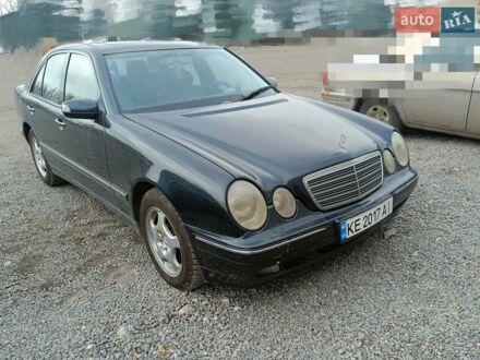Мерседес Е-Класс 2001 в Кривом Роге на Automoto.ua Синий Мерседес Е-Класс, объемом двигателя 3.2 л и пробегом 362 тыс. км за 4900 $, фото 1 на Automoto.ua