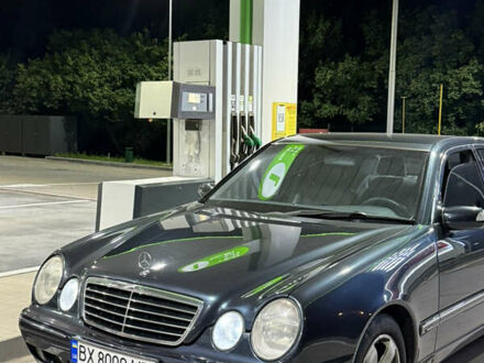 Синій Мерседес Е-Клас, об'ємом двигуна 2.2 л та пробігом 297 тис. км за 6000 $, фото 1 на Automoto.ua