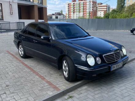 Мерседес Е-Класс 2001 в Ровно на Automoto.ua Синий Мерседес Е-Класс, объемом двигателя 2.7 л и пробегом 538 тыс. км за 4900 $, фото 1 на Automoto.ua