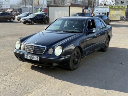 Синий Мерседес Е-Класс, объемом двигателя 2.1 л и пробегом 250 тыс. км за 2550 $, фото 1 на Automoto.ua