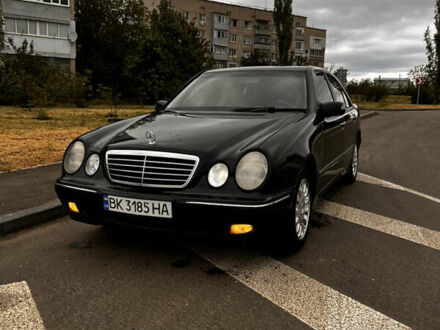 Мерседес Е-Клас 2001 у Вознесенске на Automoto.ua Синій Мерседес Е-Клас, об'ємом двигуна 3.22 л та пробігом 306 тис. км за 4600 $, фото 1 на Automoto.ua