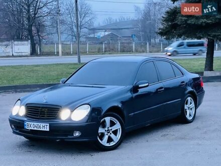 Синій Мерседес Е-Клас, об'ємом двигуна 2.6 л та пробігом 300 тис. км за 4500 $, фото 1 на Automoto.ua