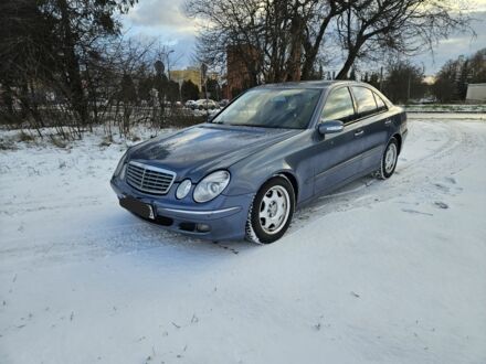 Синий Мерседес Е-Класс, объемом двигателя 2.7 л и пробегом 400 тыс. км за 2800 $, фото 1 на Automoto.ua
