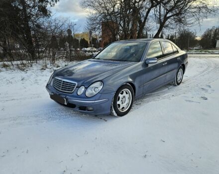 Синий Мерседес Е-Класс, объемом двигателя 2.7 л и пробегом 400 тыс. км за 2800 $, фото 1 на Automoto.ua