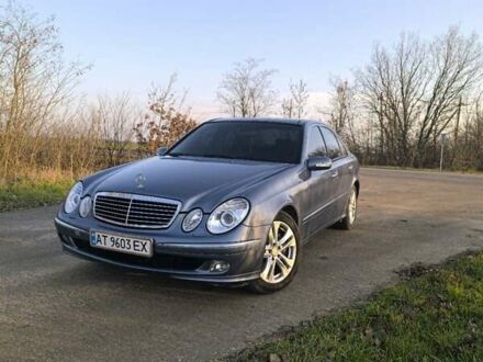 Синий Мерседес Е-Класс, объемом двигателя 3.2 л и пробегом 378 тыс. км за 11900 $, фото 1 на Automoto.ua