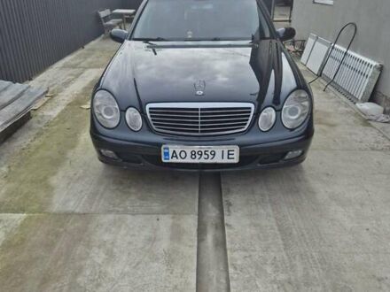 Синій Мерседес Е-Клас, об'ємом двигуна 2.15 л та пробігом 270 тис. км за 6500 $, фото 1 на Automoto.ua