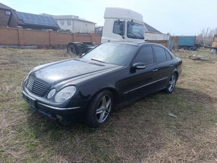 Синий Мерседес Е-Класс, объемом двигателя 3 л и пробегом 340 тыс. км за 2800 $, фото 1 на Automoto.ua